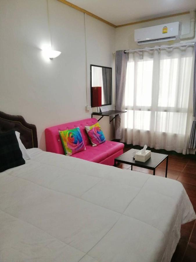 Hotel Khunnai House Chiang Mai Zewnętrze zdjęcie